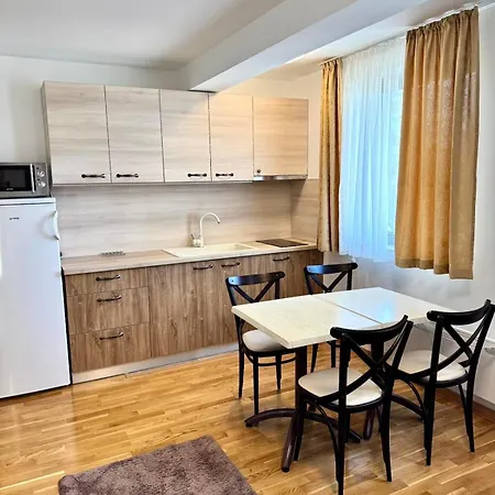 Eskim Apartament *